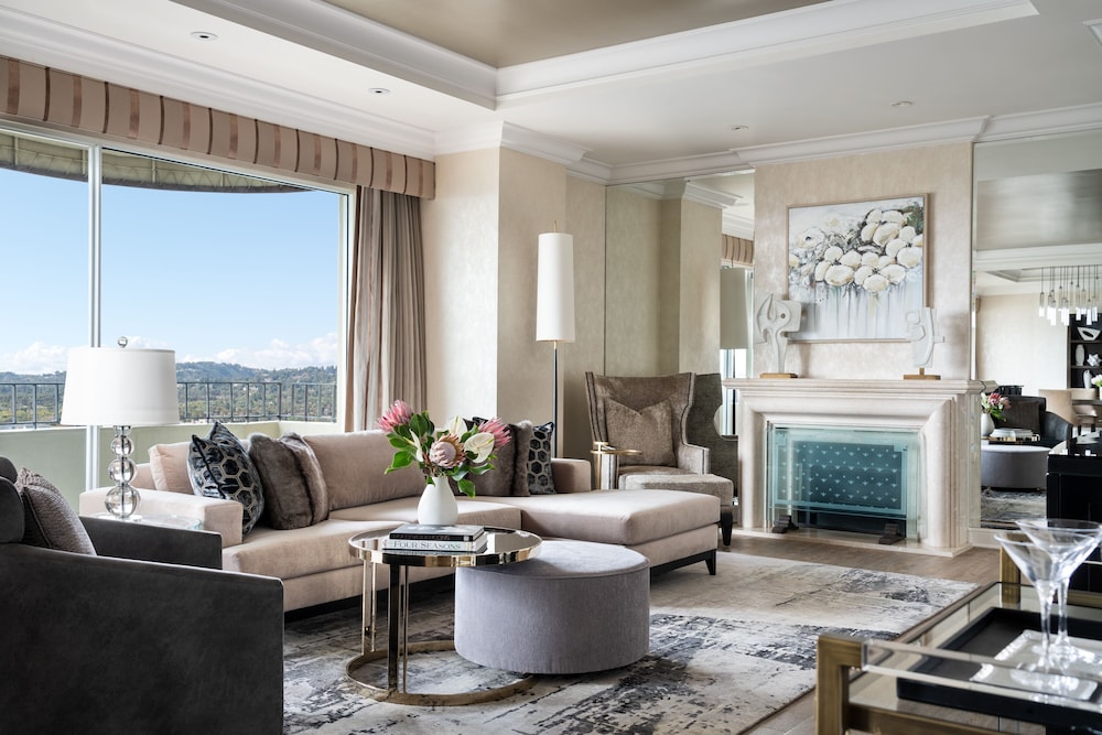 Four Seasons Los Angeles at Beverly Hills — Hotel rooms in Los Angeles, California