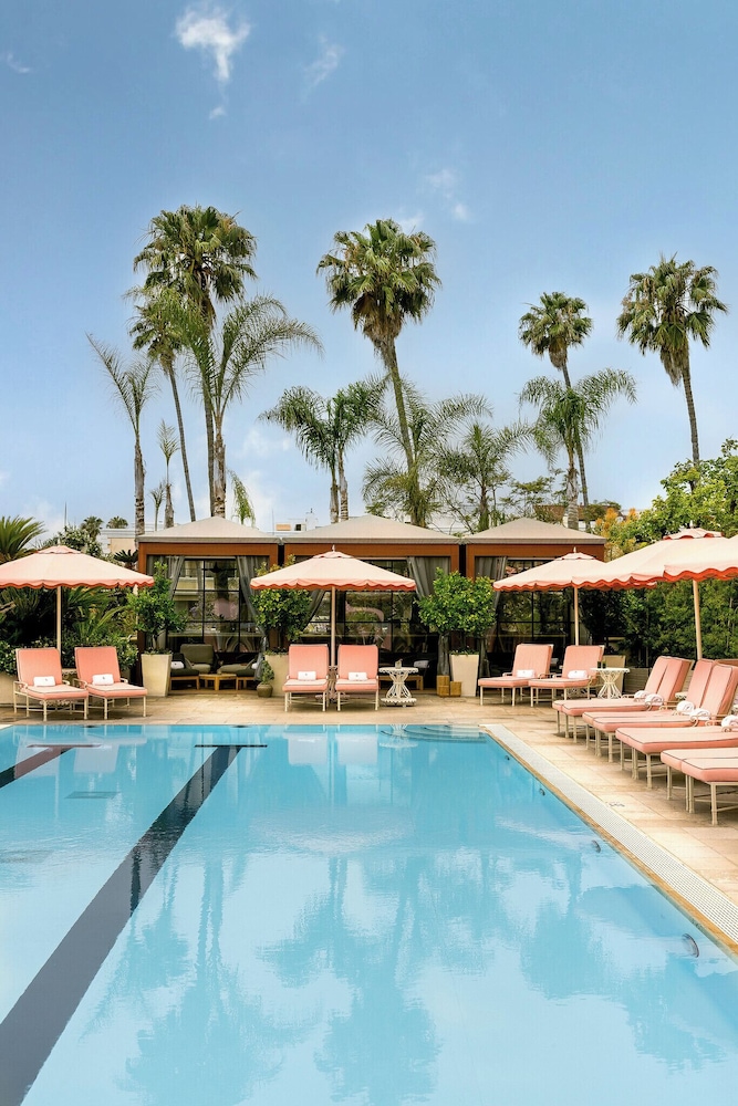 Four Seasons Los Angeles at Beverly Hills — Swimming pool in Los Angeles, California
