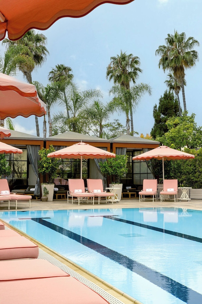 Four Seasons Los Angeles at Beverly Hills — Swimming pool in Los Angeles, California
