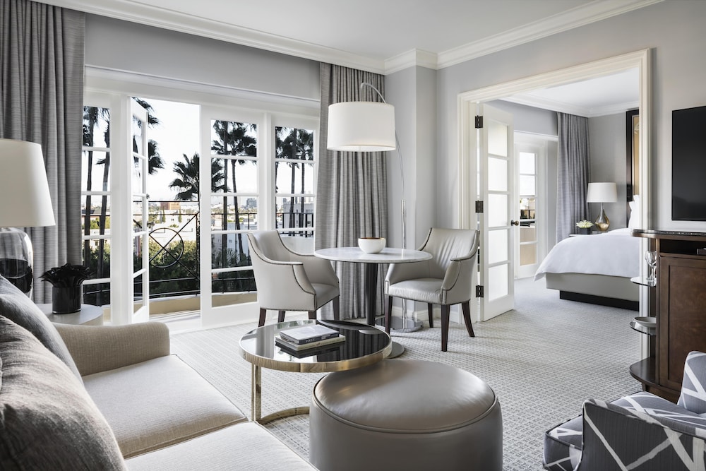 Four Seasons Los Angeles at Beverly Hills — Hotel rooms in Los Angeles, California
