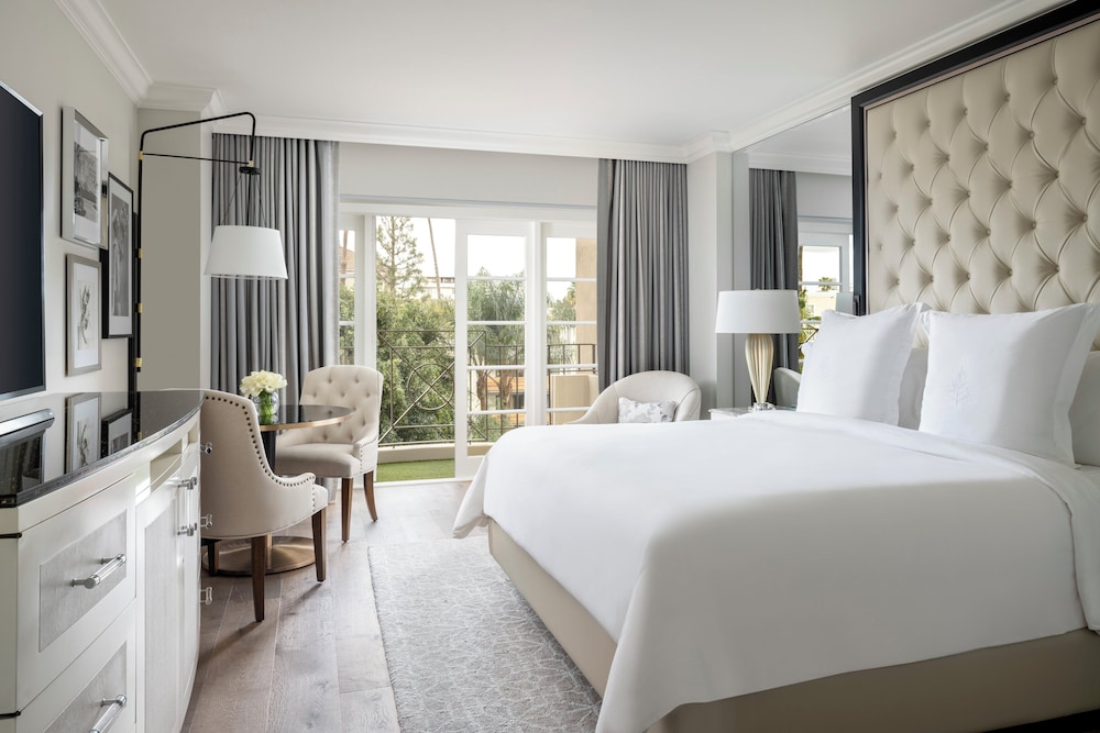 Four Seasons Los Angeles at Beverly Hills — Hotel rooms in Los Angeles, California
