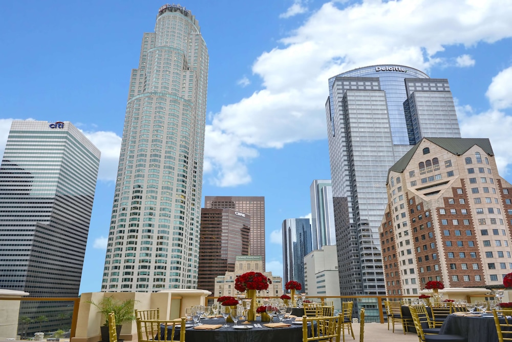 Hilton Checkers Los Angeles — Attractions in the area in Los Angeles, California