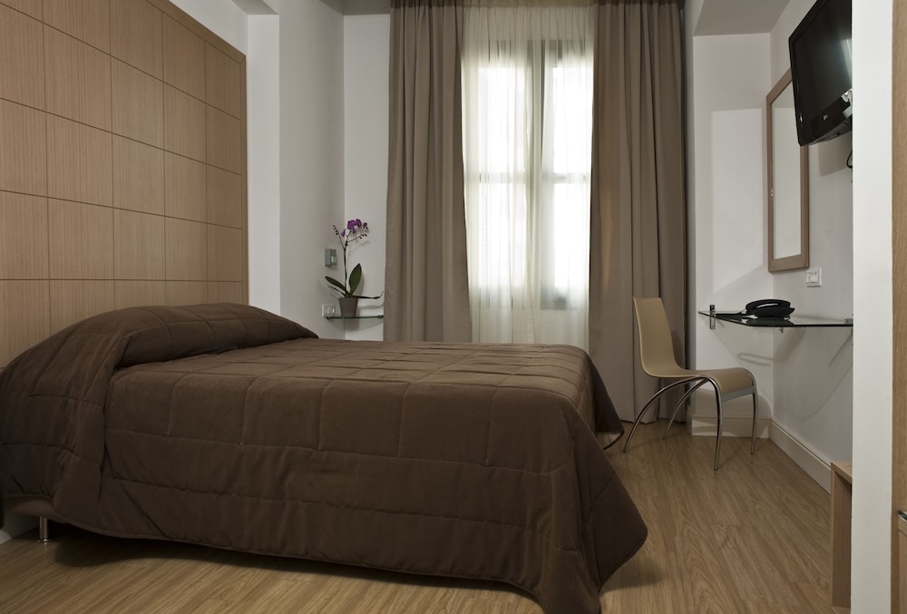 Chic Hotel — Hotel rooms in Athens, Attica