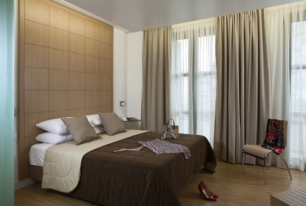 Chic Hotel — Hotel rooms in Athens, Attica