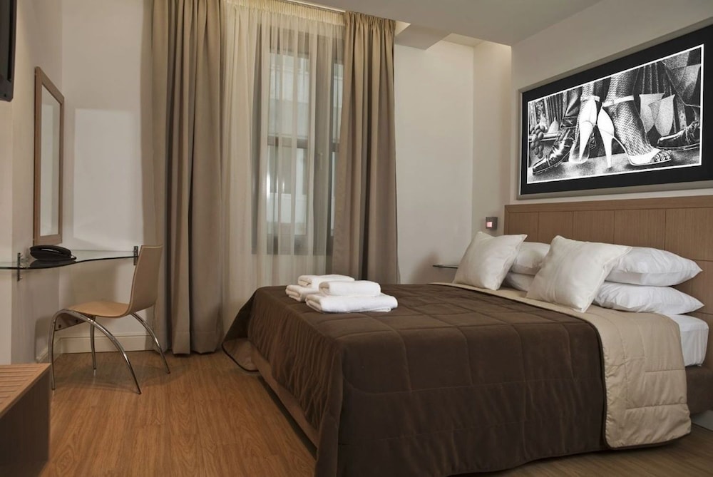 Chic Hotel — Hotel rooms in Athens, Attica