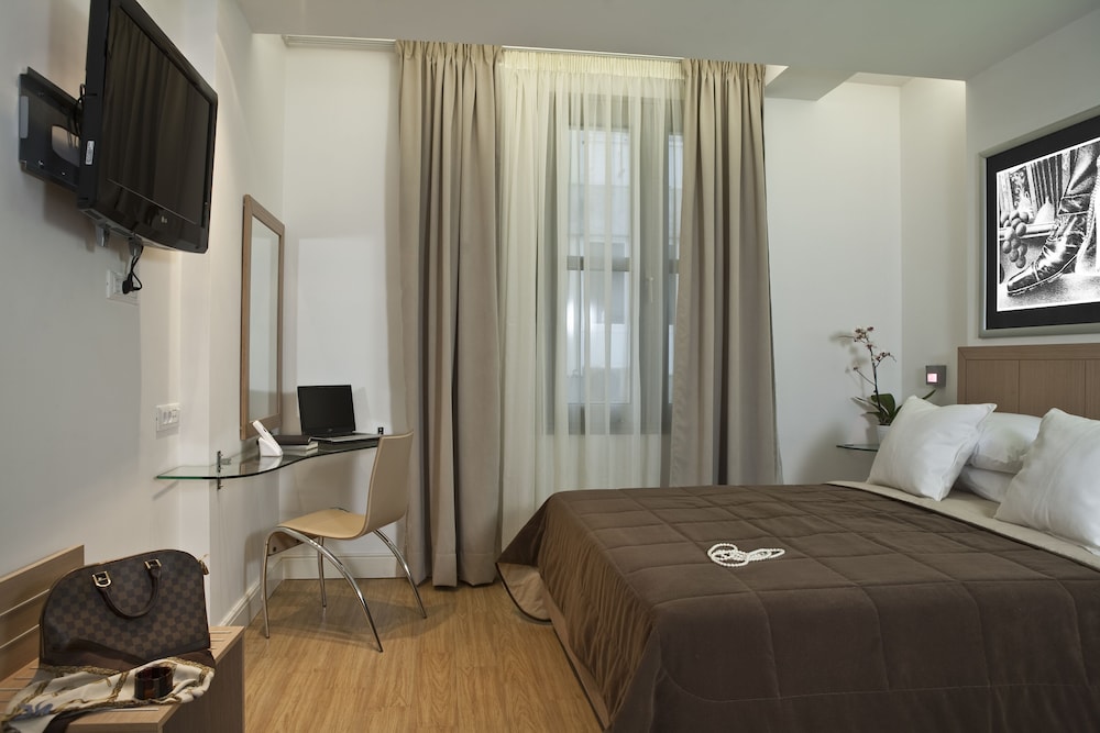 Chic Hotel — Hotel rooms in Athens, Attica