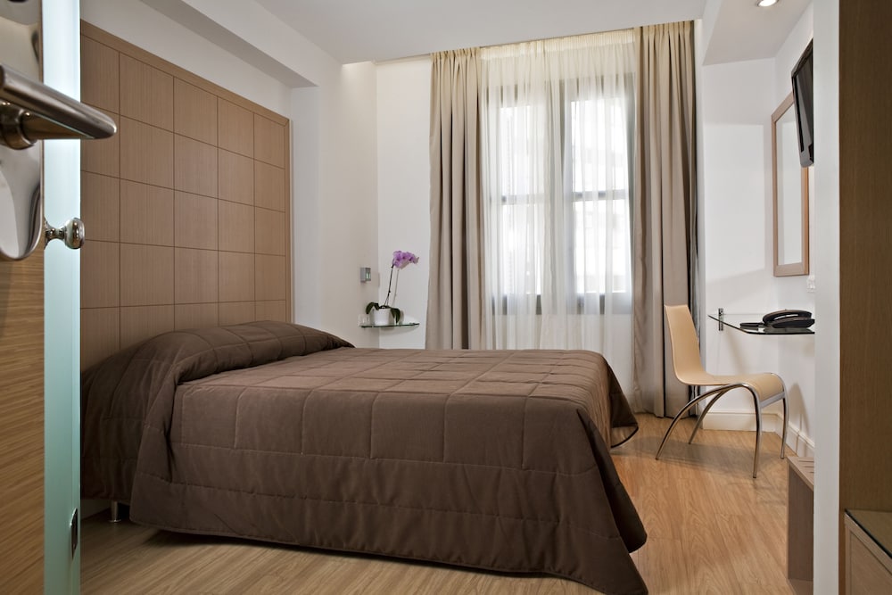 Chic Hotel — Hotel rooms in Athens, Attica