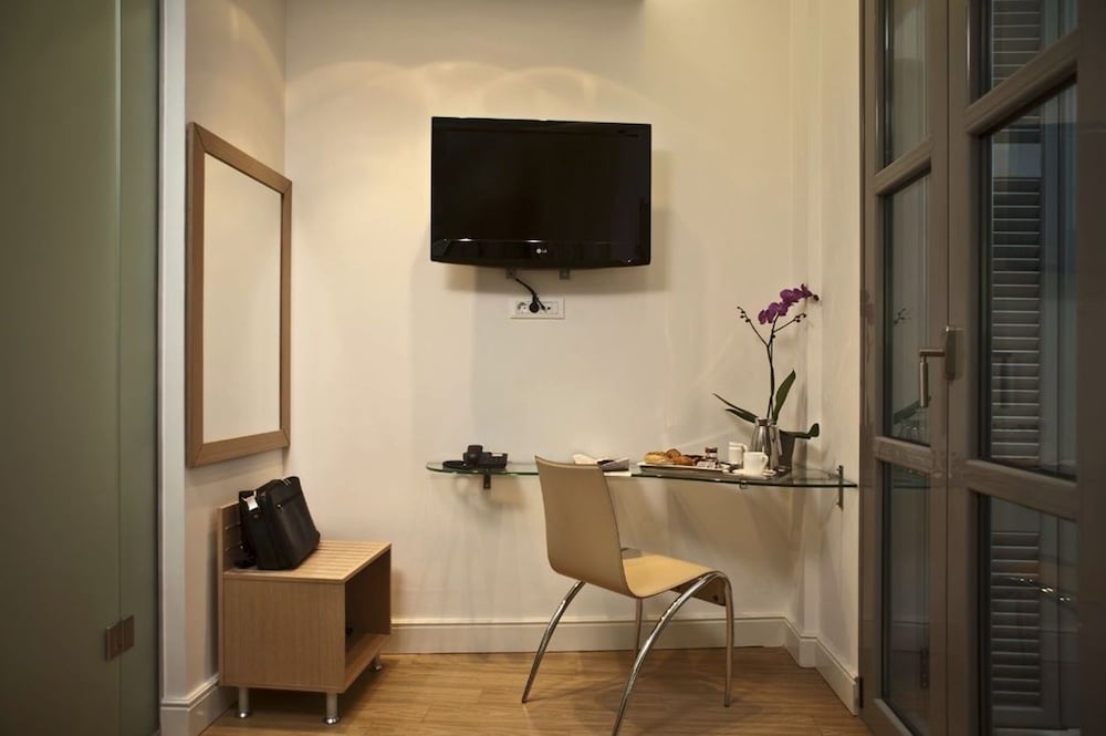Chic Hotel — Hotel rooms in Athens, Attica