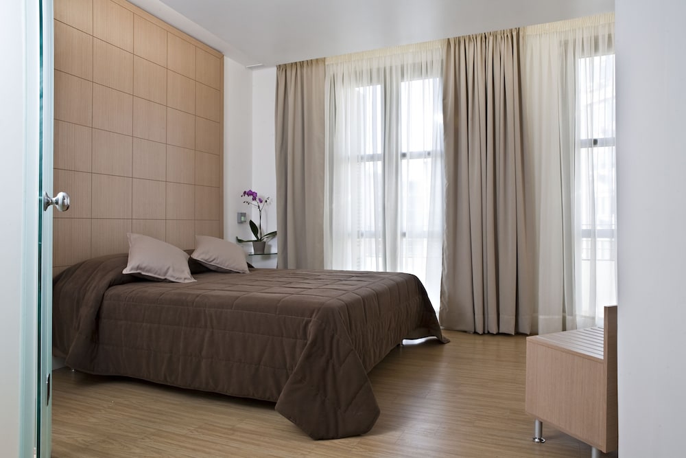 Chic Hotel — Hotel rooms in Athens, Attica