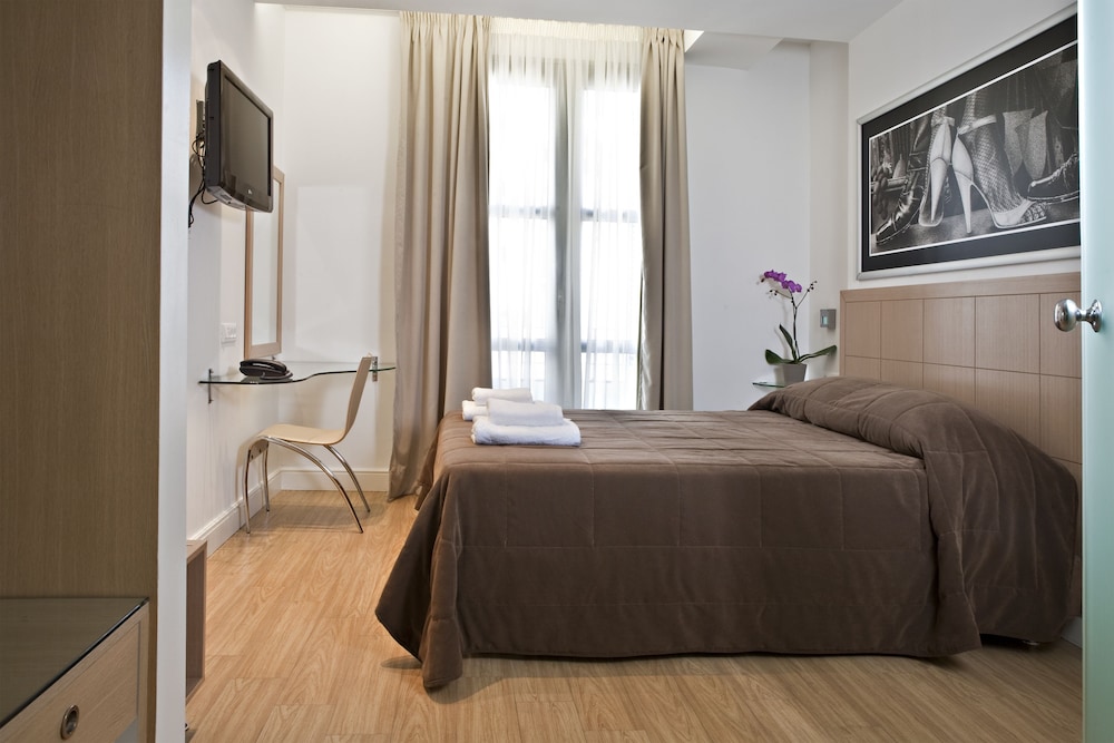 Chic Hotel — Hotel rooms in Athens, Attica