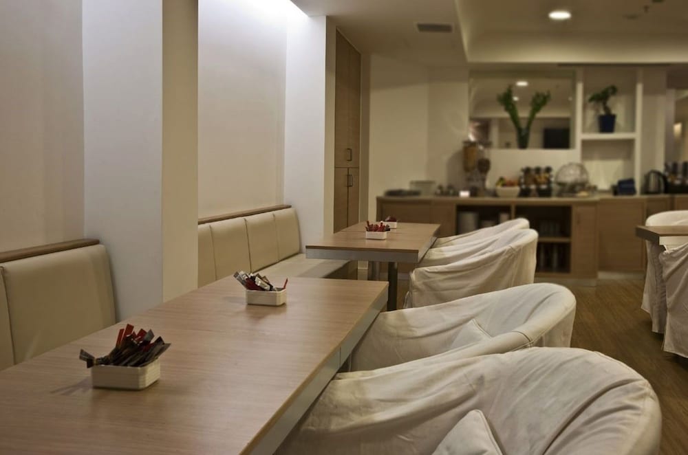 Chic Hotel — Hotel rooms in Athens, Attica