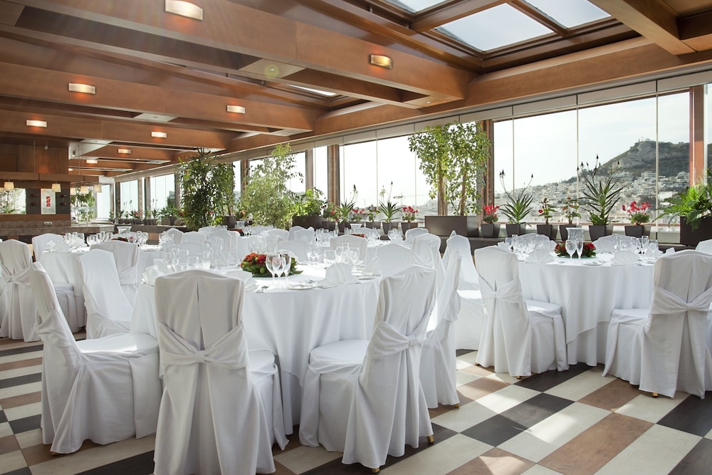 Crowne Plaza Athens City Centre by IHG — Restaurant & bars in Athens, Attica