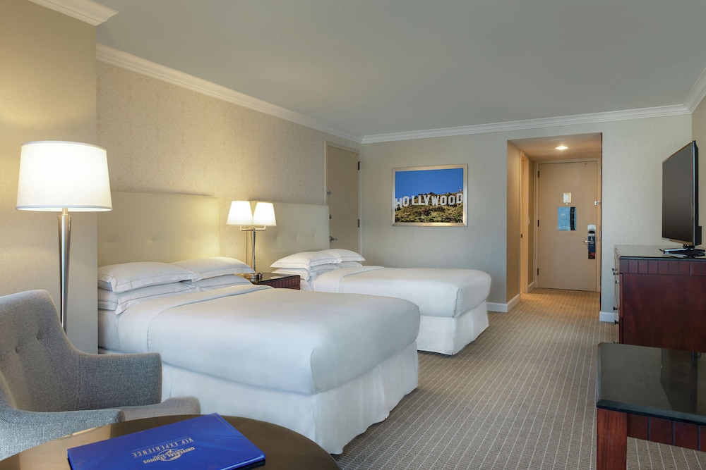 Hilton Los Angeles-Universal City — Hotel rooms in Universal City, California