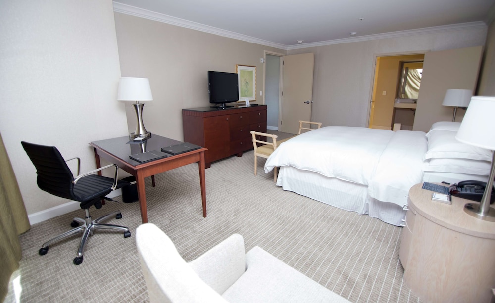 Hilton Los Angeles-Universal City — Hotel rooms in Universal City, California