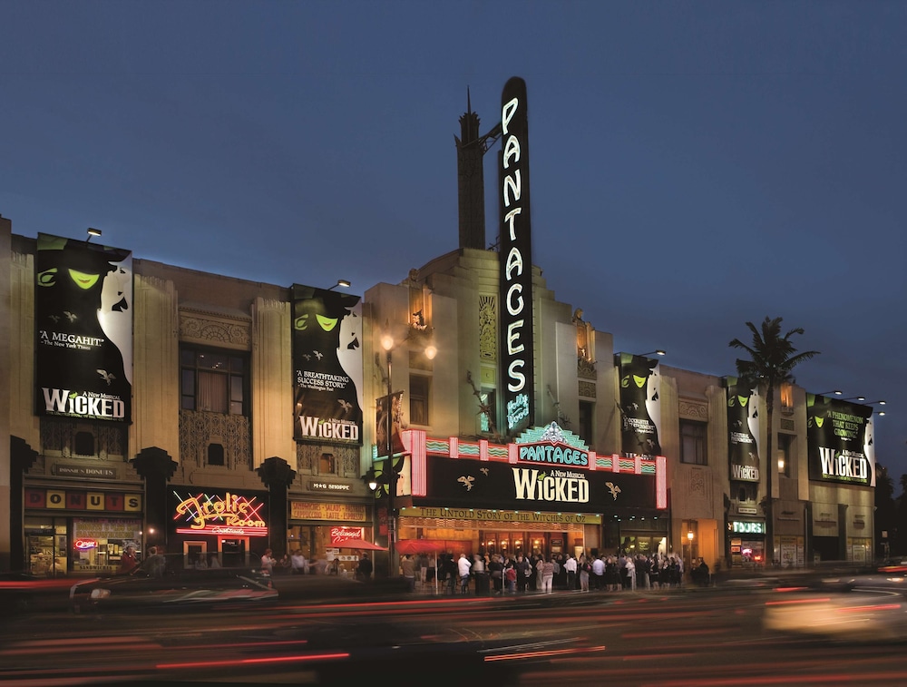 Hilton Los Angeles-Universal City — Attractions in the area in Universal City, California