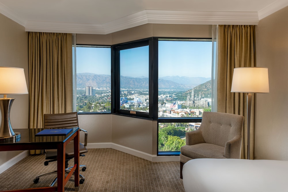 Hilton Los Angeles-Universal City — Hotel rooms in Universal City, California