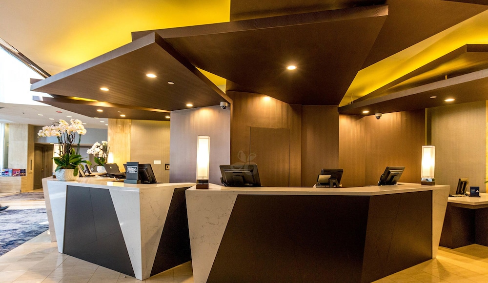 Hilton Los Angeles-Universal City — Hotel building in Universal City, California