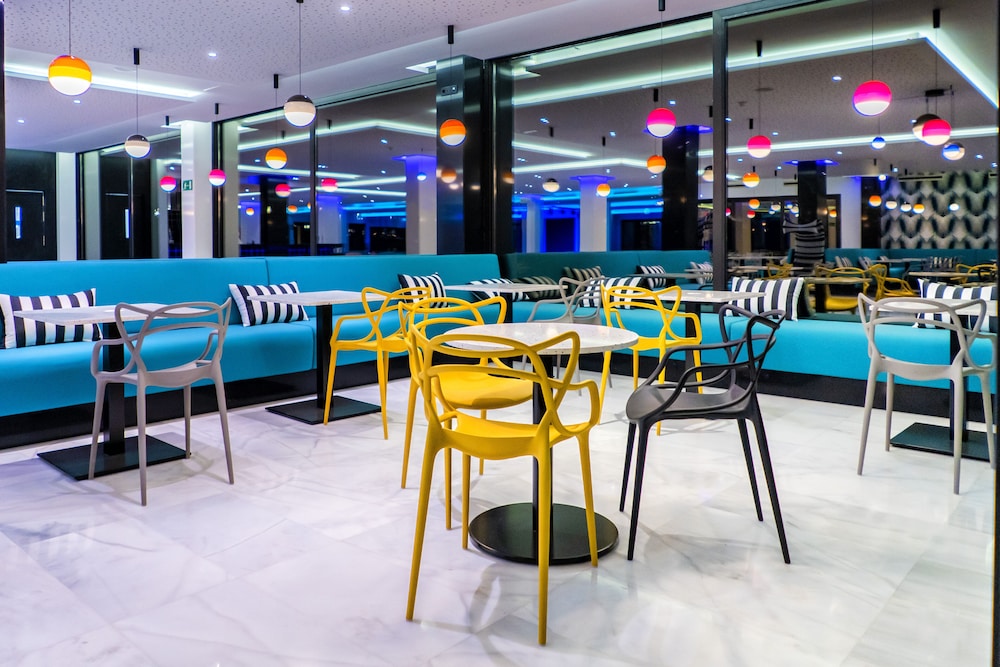Spring Hotel Bitácora — Restaurant & bars in Playa de las Americas, Canary Islands