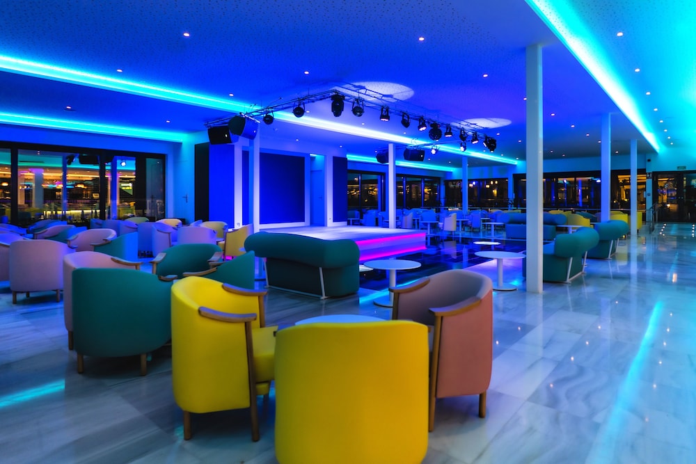 Spring Hotel Bitácora — Restaurant & bars in Playa de las Americas, Canary Islands