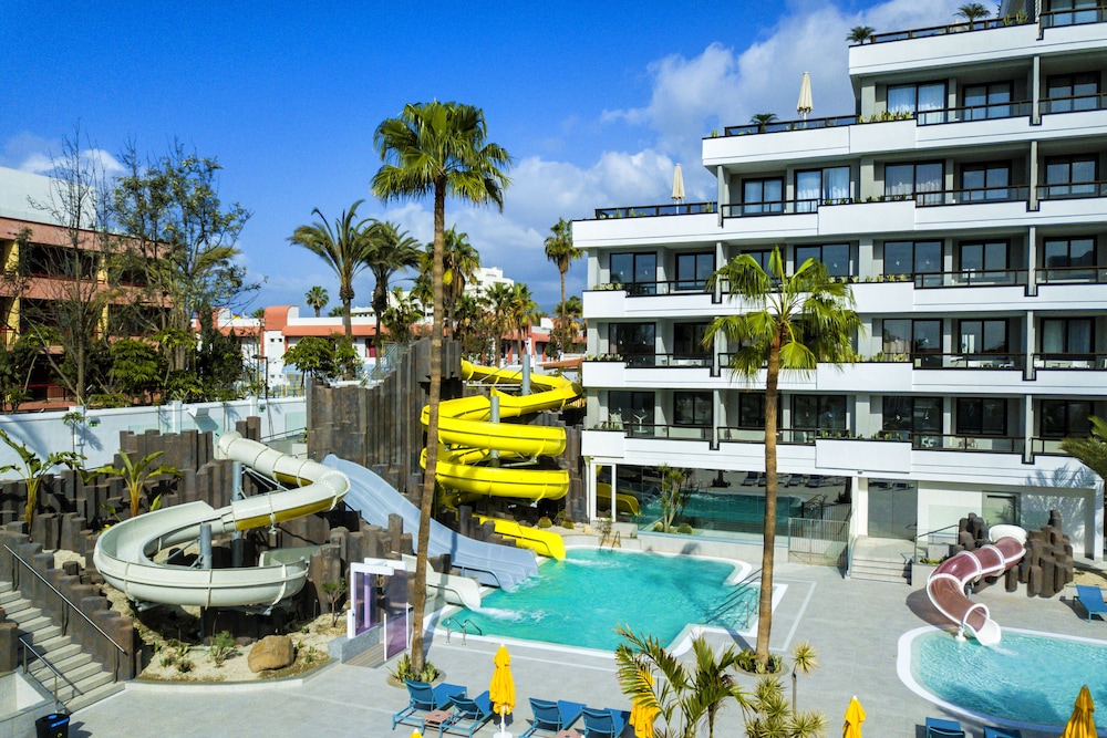 Spring Hotel Bitácora — Attractions for children in Playa de las Americas, Canary Islands