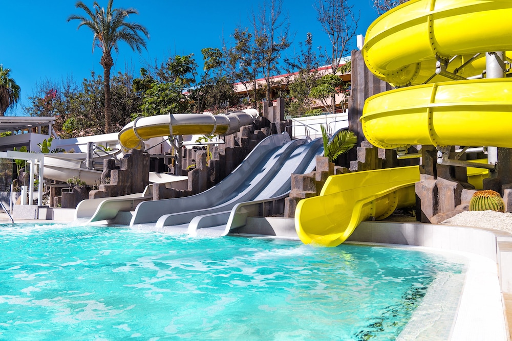 Spring Hotel Bitácora — Swimming pool in Playa de las Americas, Canary Islands