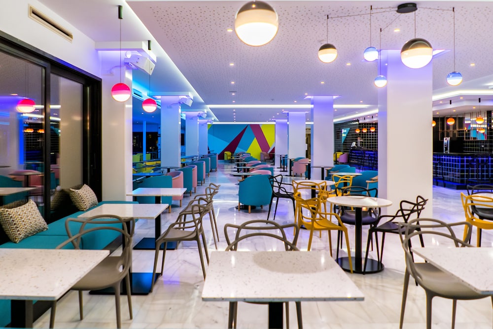 Spring Hotel Bitácora — Restaurant & bars in Playa de las Americas, Canary Islands