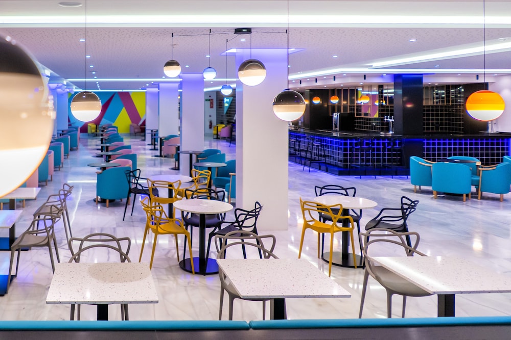 Spring Hotel Bitácora — Restaurant & bars in Playa de las Americas, Canary Islands