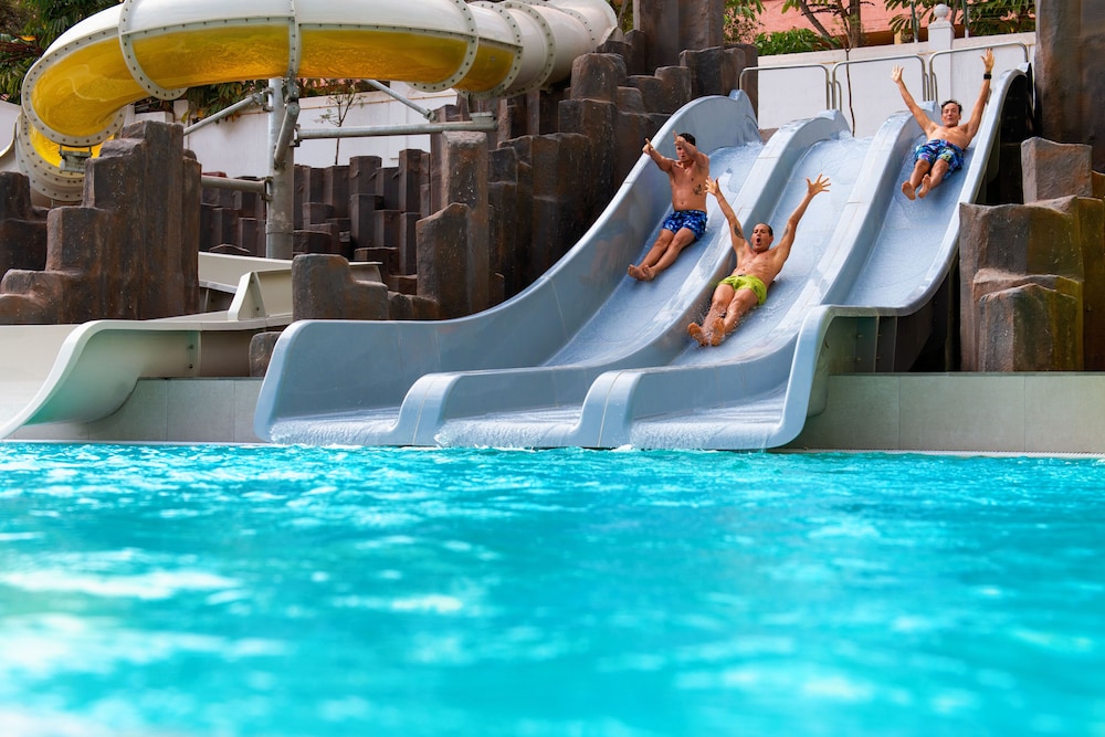 Spring Hotel Bitácora — Swimming pool in Playa de las Americas, Canary Islands