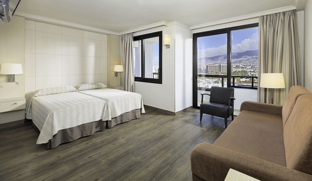 Spring Hotel Bitácora — Hotel rooms in Playa de las Americas, Canary Islands