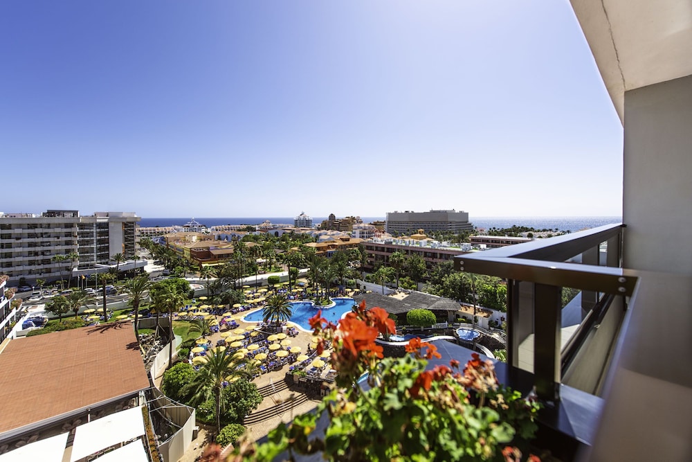 Spring Hotel Bitácora — Swimming pool in Playa de las Americas, Canary Islands