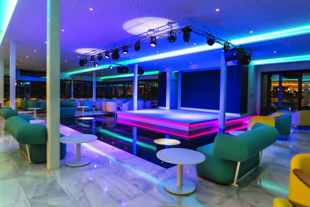 Spring Hotel Bitácora — Restaurant & bars in Playa de las Americas, Canary Islands