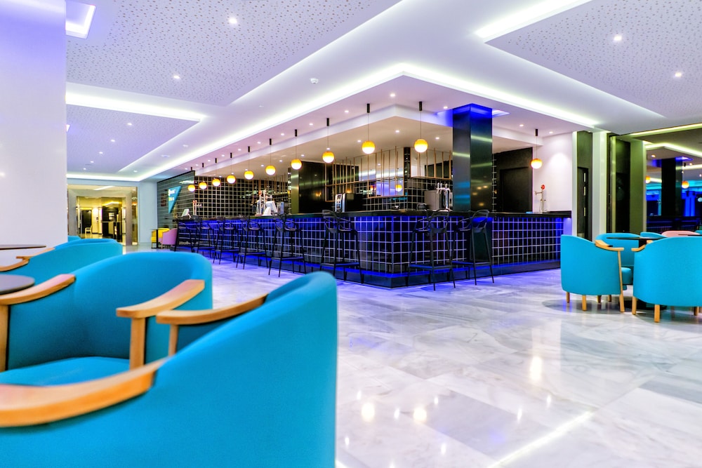 Spring Hotel Bitácora — Restaurant & bars in Playa de las Americas, Canary Islands