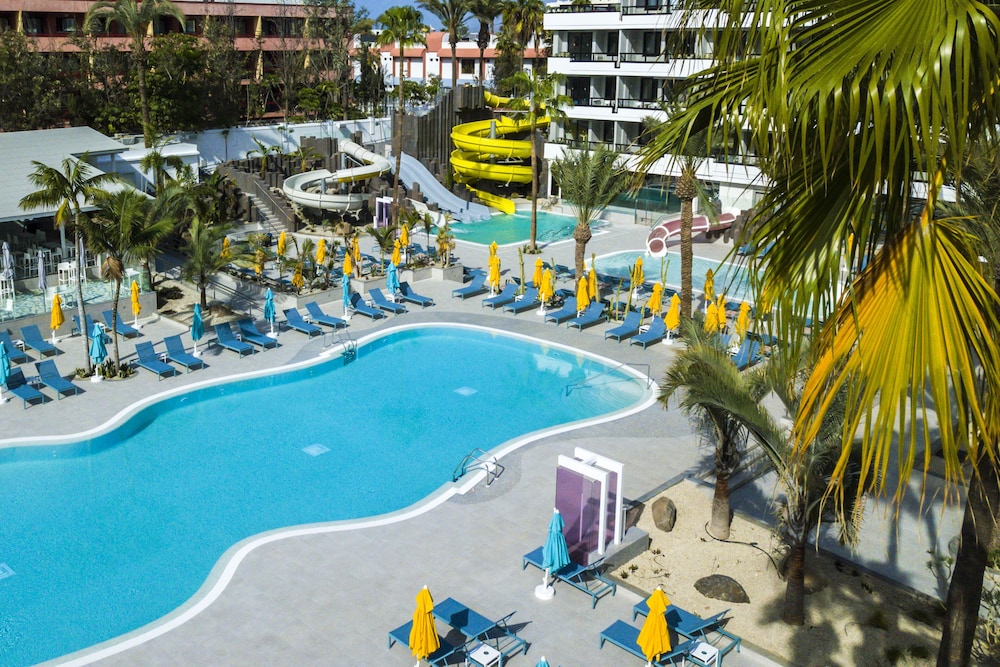Spring Hotel Bitácora — Swimming pool in Playa de las Americas, Canary Islands