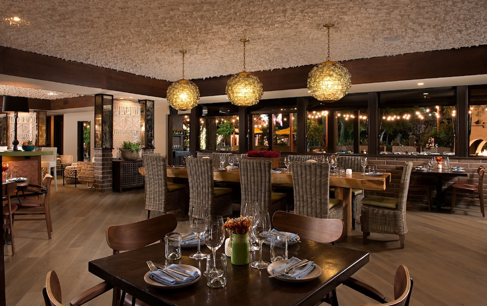 The Garland — Restaurant & bars in North Hollywood, California