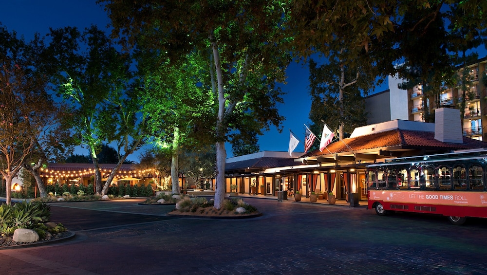 The Garland — Hotel building in North Hollywood, California