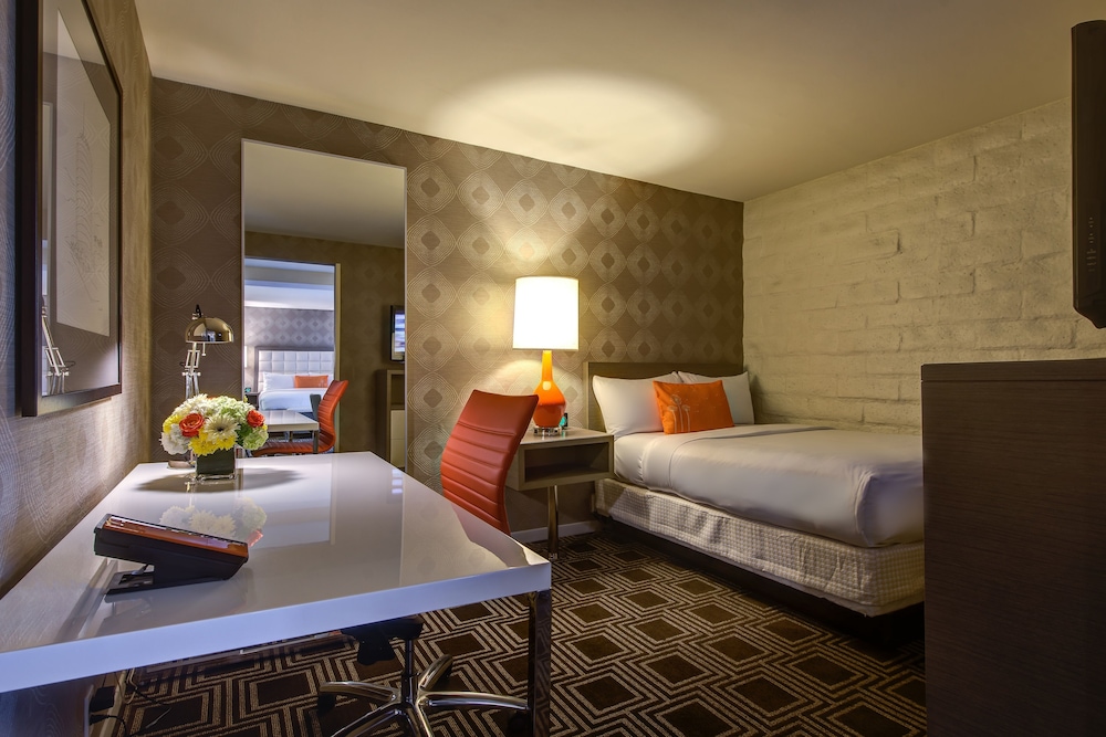 The Garland — Hotel rooms in North Hollywood, California