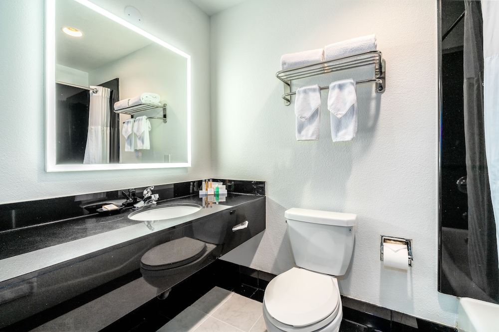 Century Park Hotel — Hotel rooms in Los Angeles, California