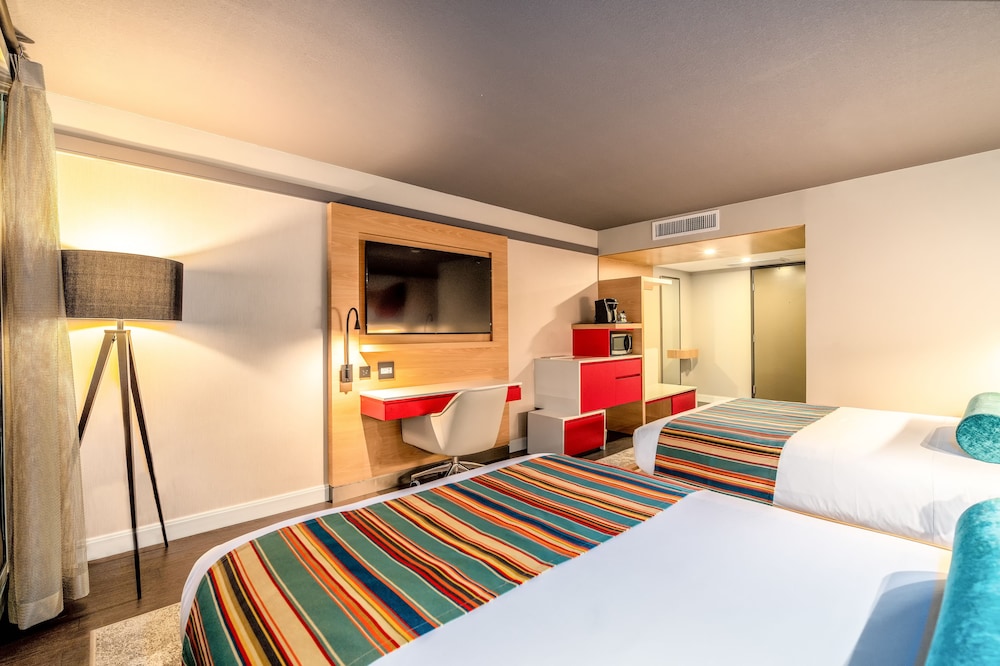 Century Park Hotel — Hotel rooms in Los Angeles, California