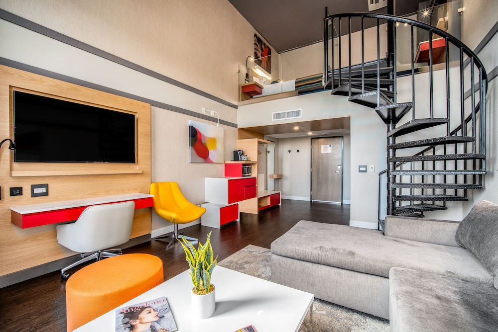 Century Park Hotel — Hotel rooms in Los Angeles, California