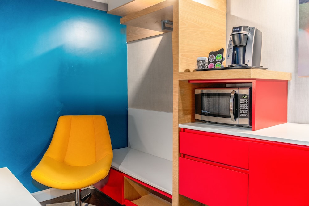 Century Park Hotel — Hotel rooms in Los Angeles, California
