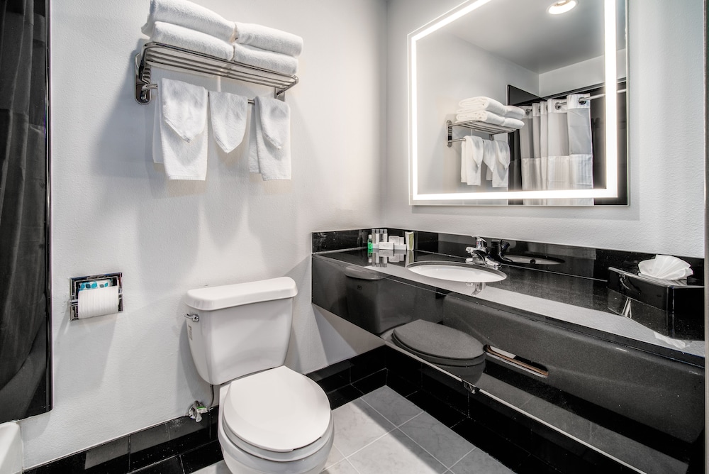 Century Park Hotel — Hotel rooms in Los Angeles, California