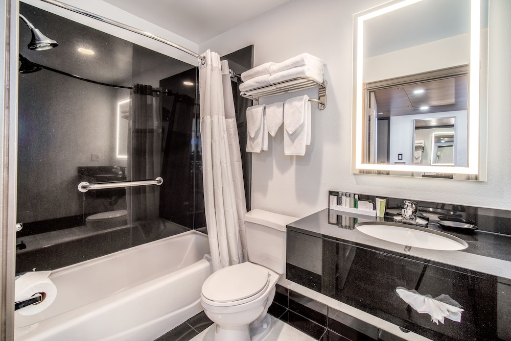 Century Park Hotel — Hotel rooms in Los Angeles, California