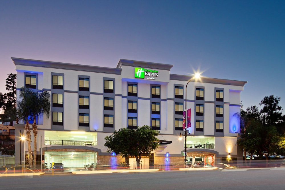 Holiday Inn Express Hotel & Suites Hollywood Walk of Fame by IHG — Hotel building in Los Angeles, California