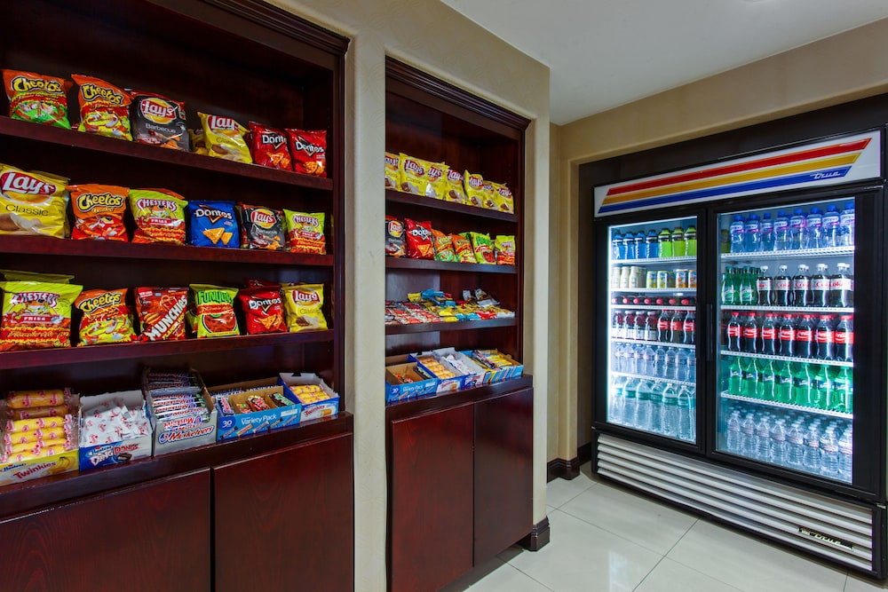 Holiday Inn Express Hotel & Suites Hollywood Walk of Fame by IHG — Hotel building in Los Angeles, California