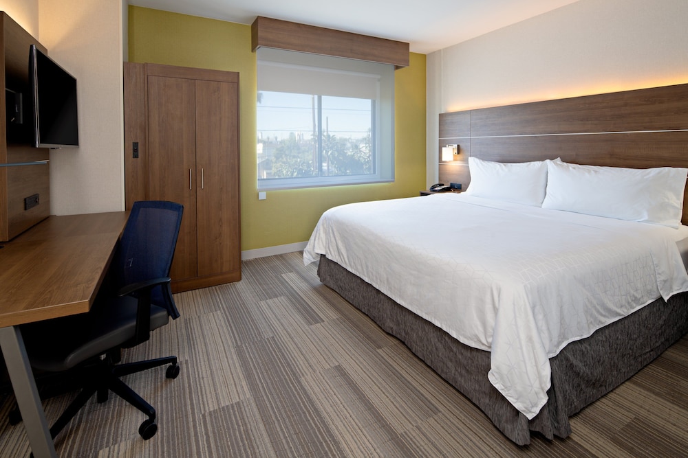 Holiday Inn Express Los Angeles Airport by IHG — Hotel rooms in Los Angeles, California