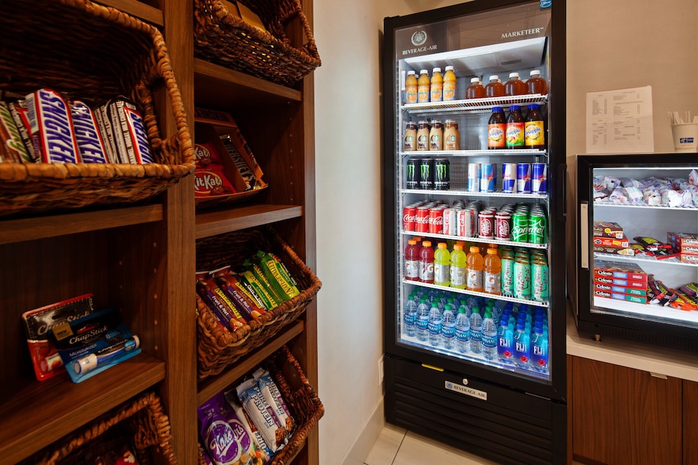 Holiday Inn Express Los Angeles Airport by IHG — Restaurant & bars in Los Angeles, California