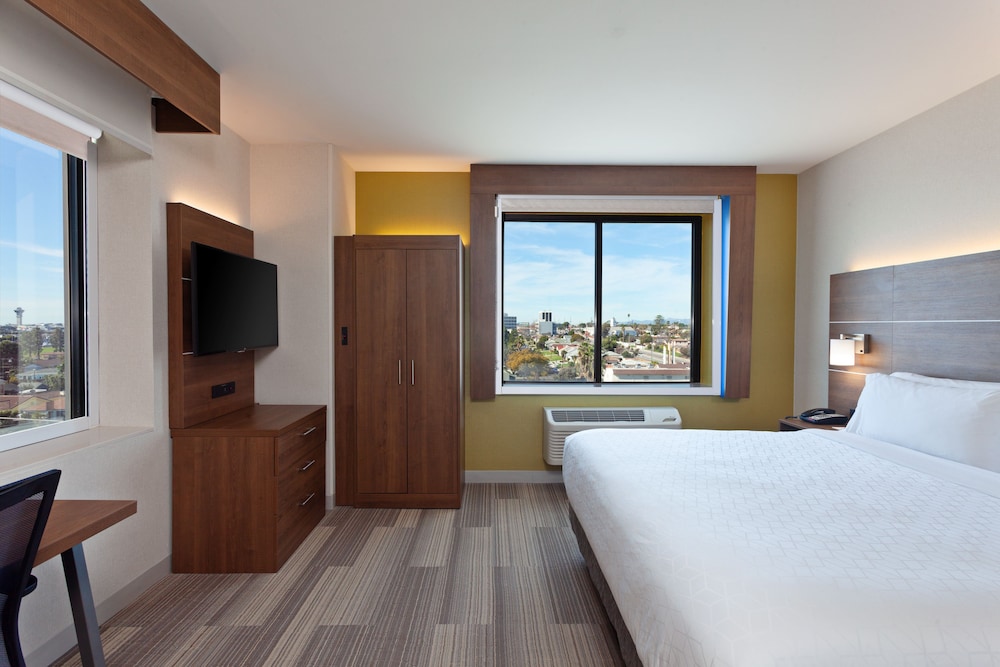 Holiday Inn Express Los Angeles Airport by IHG — Hotel rooms in Los Angeles, California