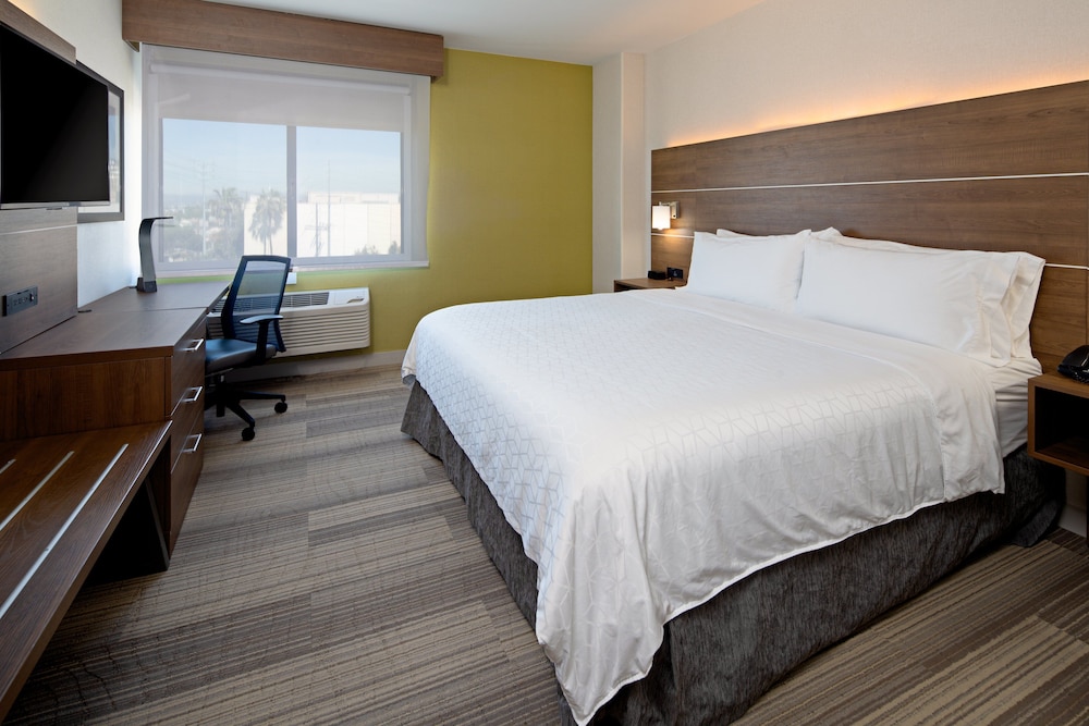 Holiday Inn Express Los Angeles Airport by IHG — Hotel rooms in Los Angeles, California