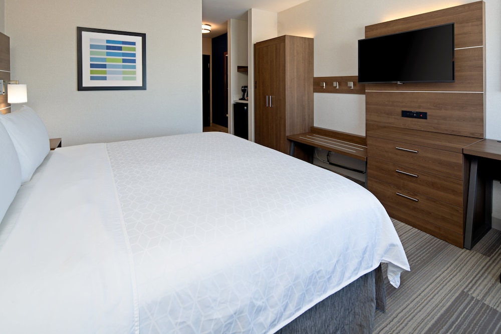 Holiday Inn Express Los Angeles Airport by IHG — Hotel rooms in Los Angeles, California