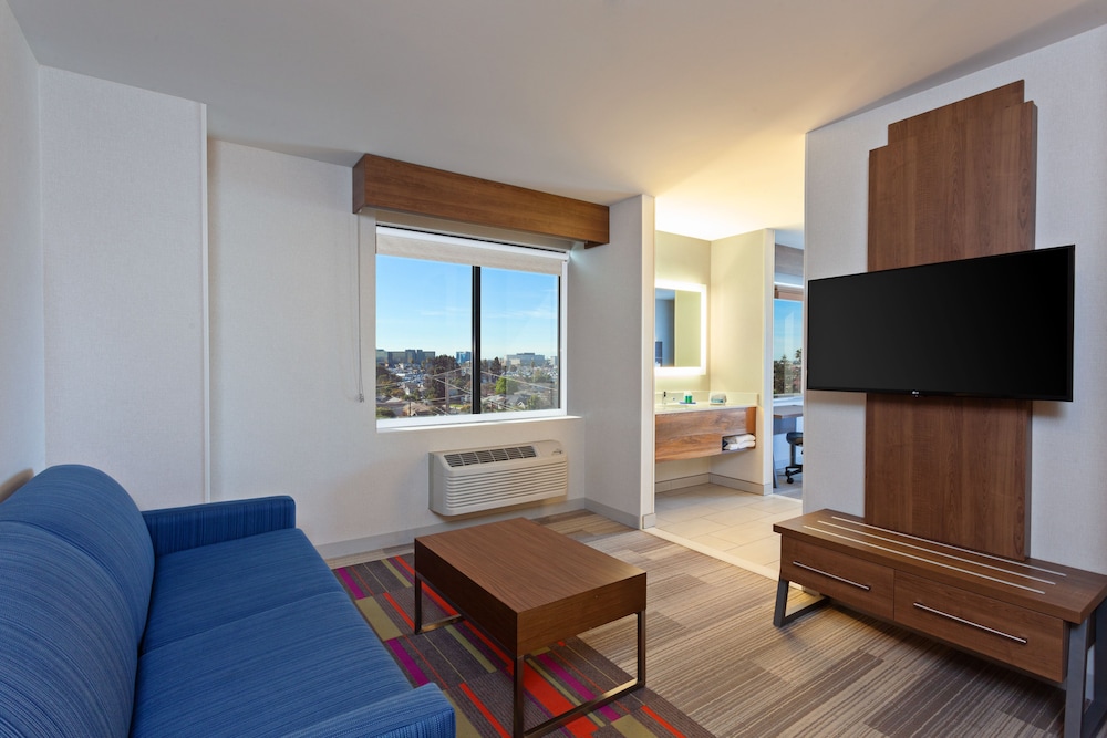 Holiday Inn Express Los Angeles Airport by IHG — Hotel rooms in Los Angeles, California
